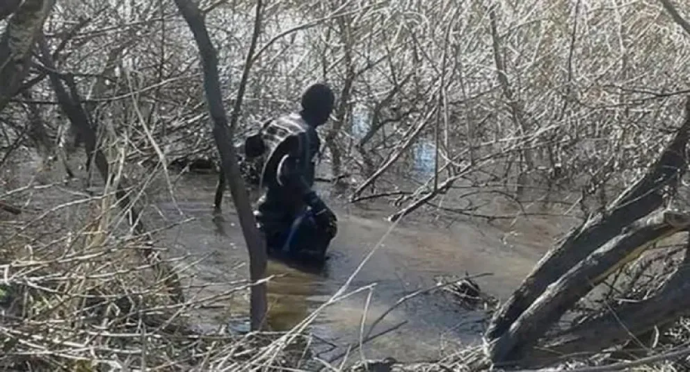 Fiscalía: El cuerpo fue hallado "a 300 metros río arriba desde el epicentro del conflicto"