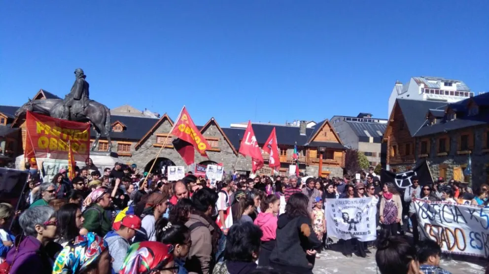 El reclamo de justicia por Santiago Maldonado se hizo escuchar en Bariloche