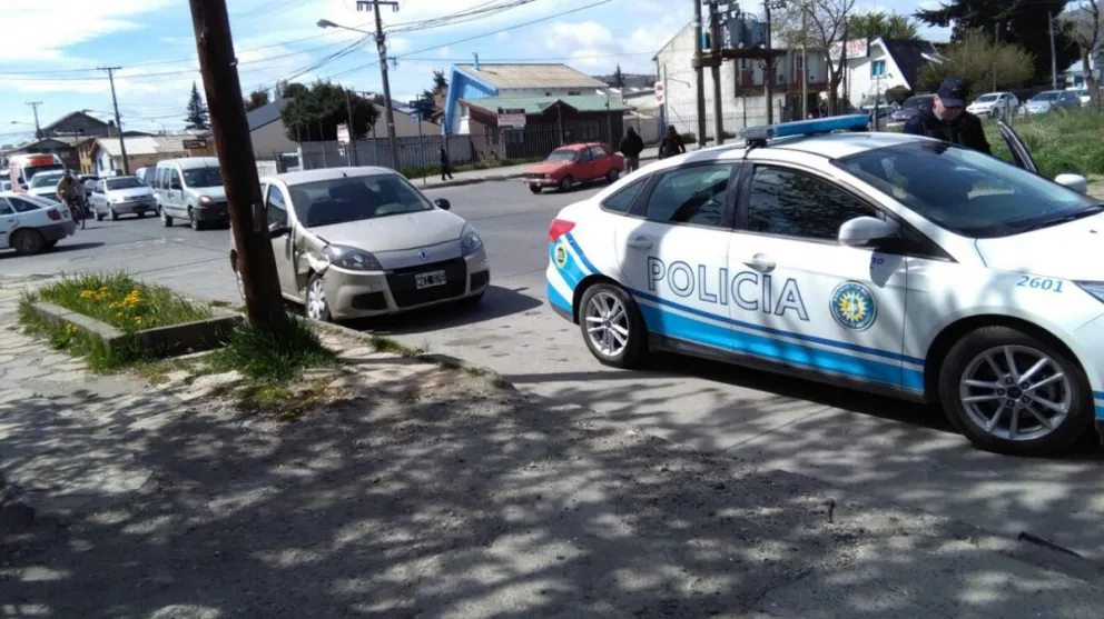 Un choque entre dos vehículos provocó demoras en el tránsito