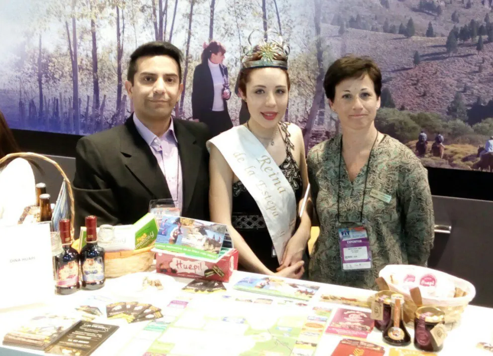 Dina Huapi presente en la FIT