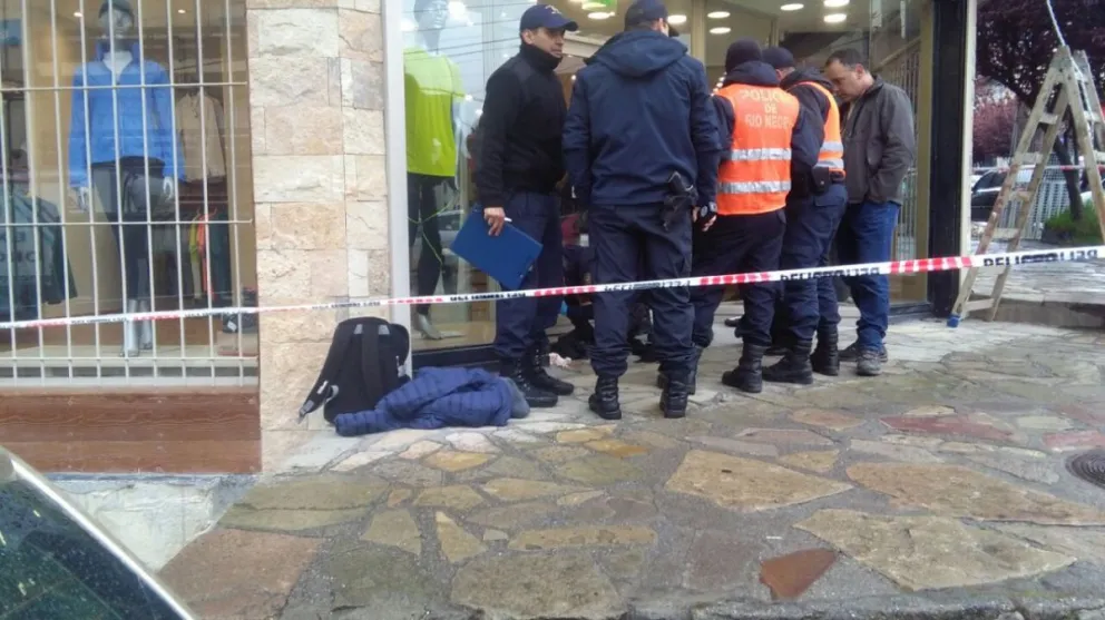 Evaluarán la salud mental del policía detenido por robar