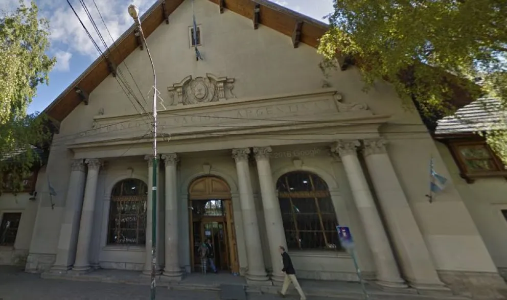 ¡Atención! El lunes no abrirán los bancos