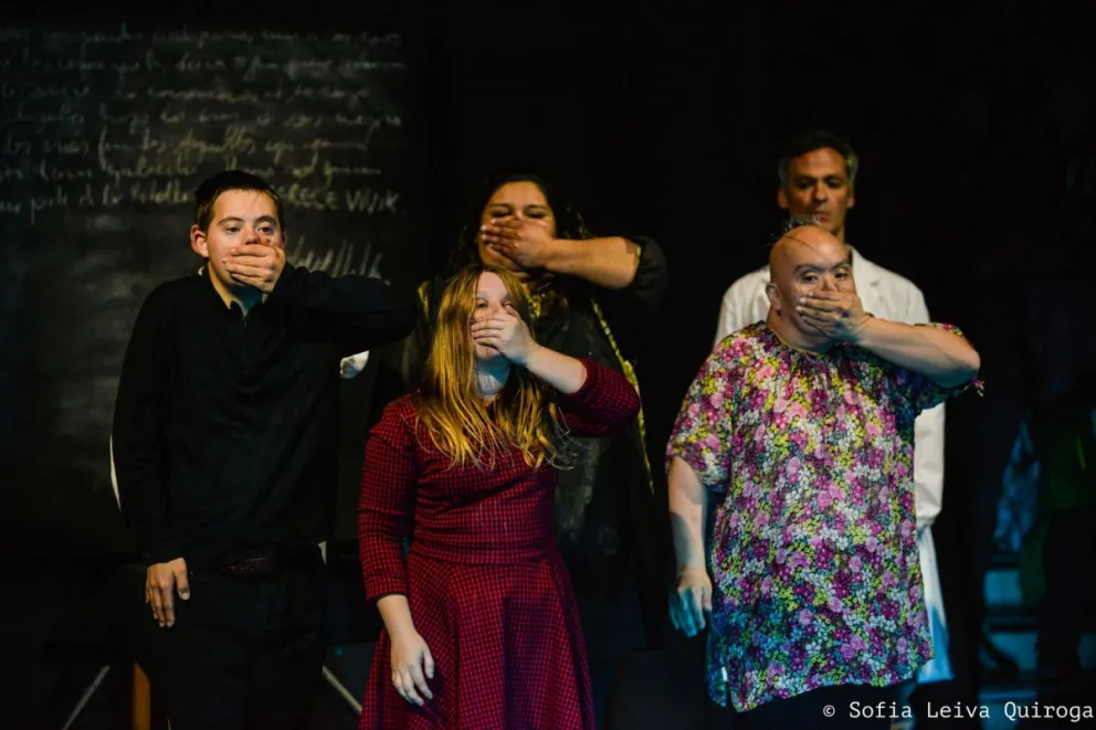 Huellas del Alma, una producción conjunta entre artistas de Cre-Arte y del teatro La Ribalta, de Italia.