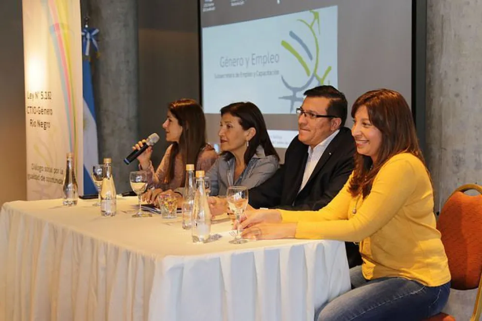 En busca de consenso, trabajadores y hoteleros iniciaron una mesa de dialogo