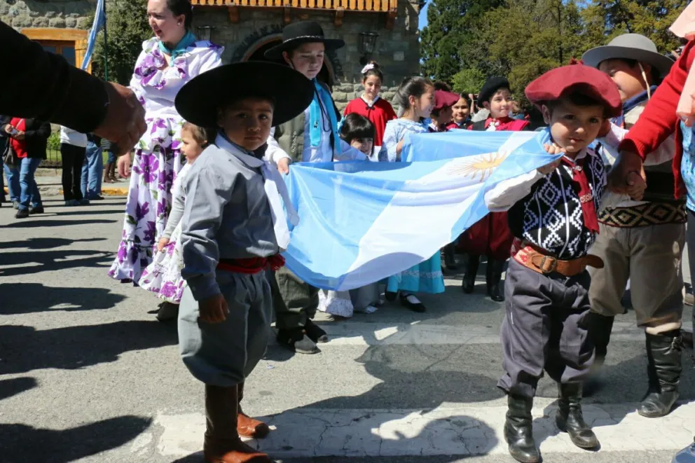 Con música y baile comenzaron las actividades por el Día de la Tradición