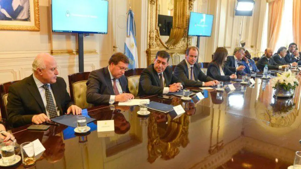 ¿De qué se trata el acuerdo fiscal que firmó Macri con las provincias?