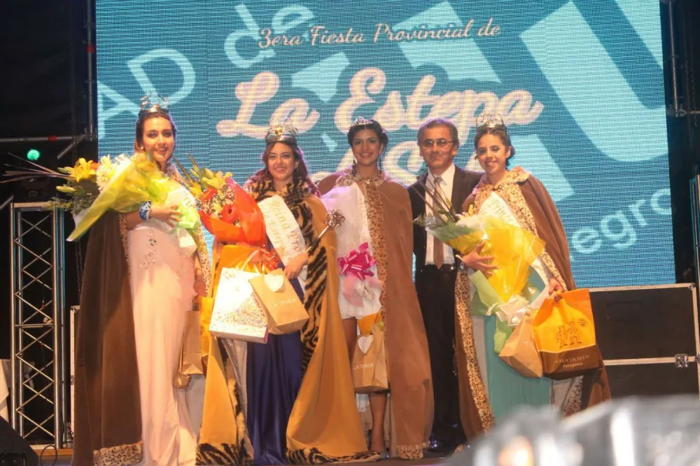 Dina Huapi coronó a su nueva reina