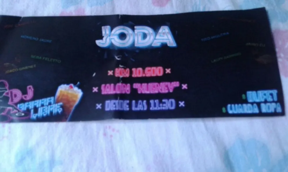 Días atrás, el organizador de la fiesta vendió entradas. 
