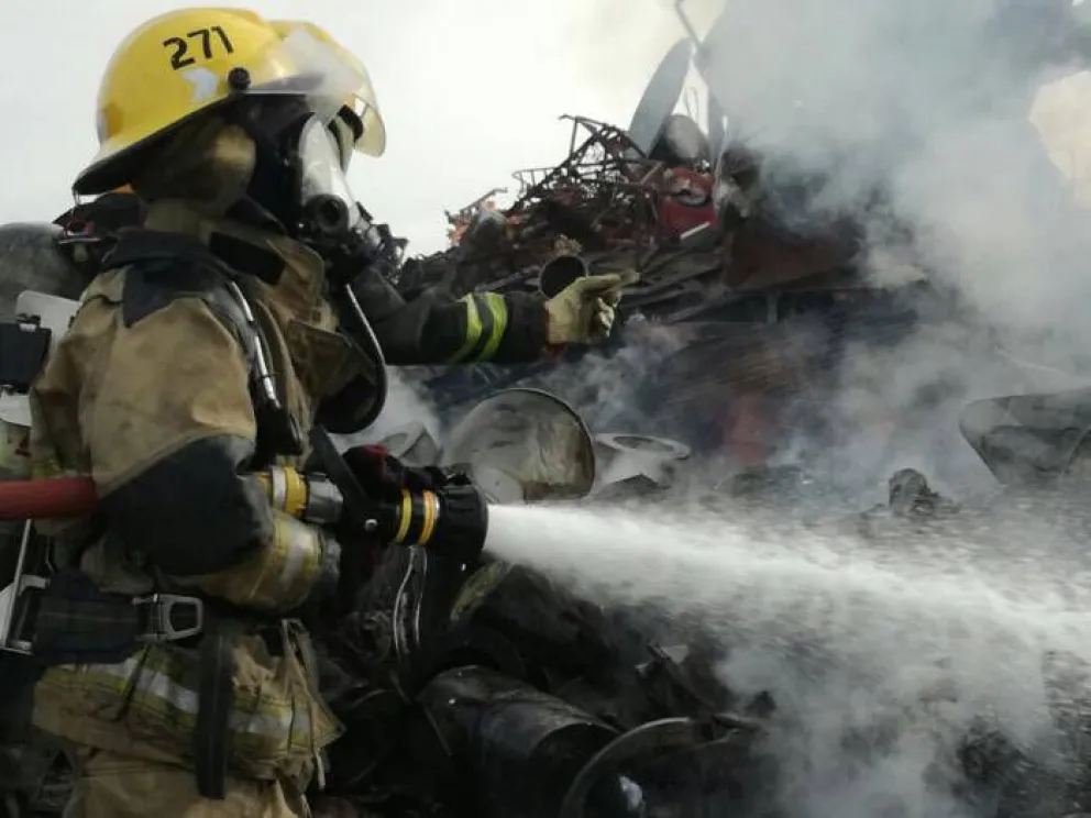 Una buena: Senado aprobó el proyecto para que bomberos tengan su ART