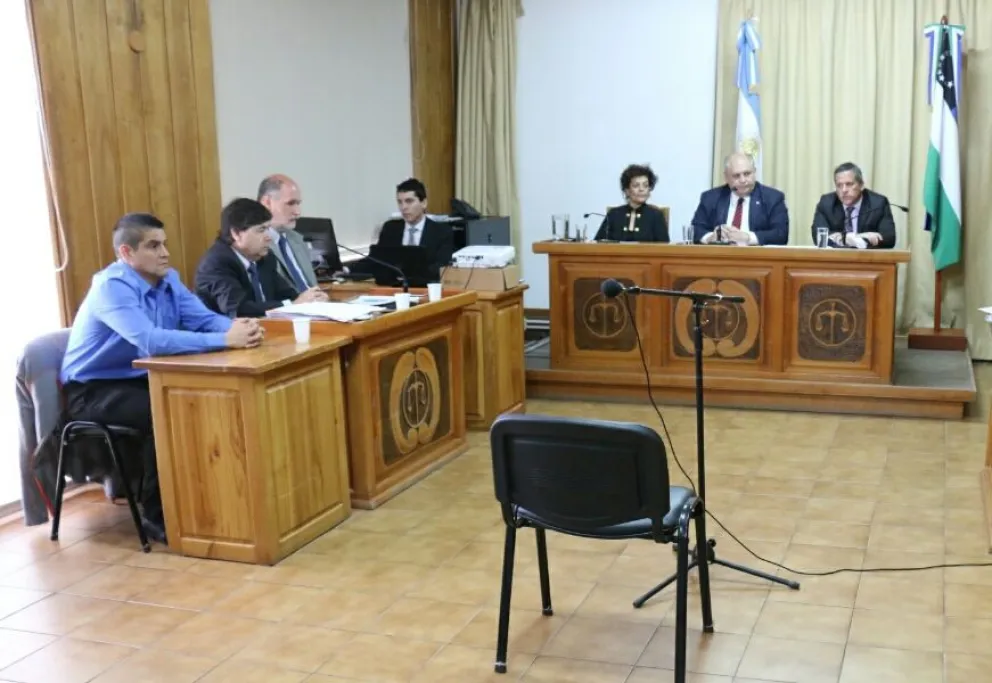 Dos testigos aseguraron que Cáceres estaba en su casa cuando le dispararon a Yanina Muñoz