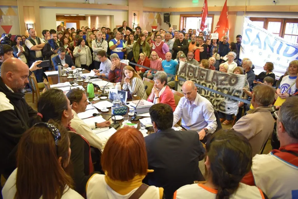 Concejales rechazaron los proyectos de reforma tributaria, previsional y laboral