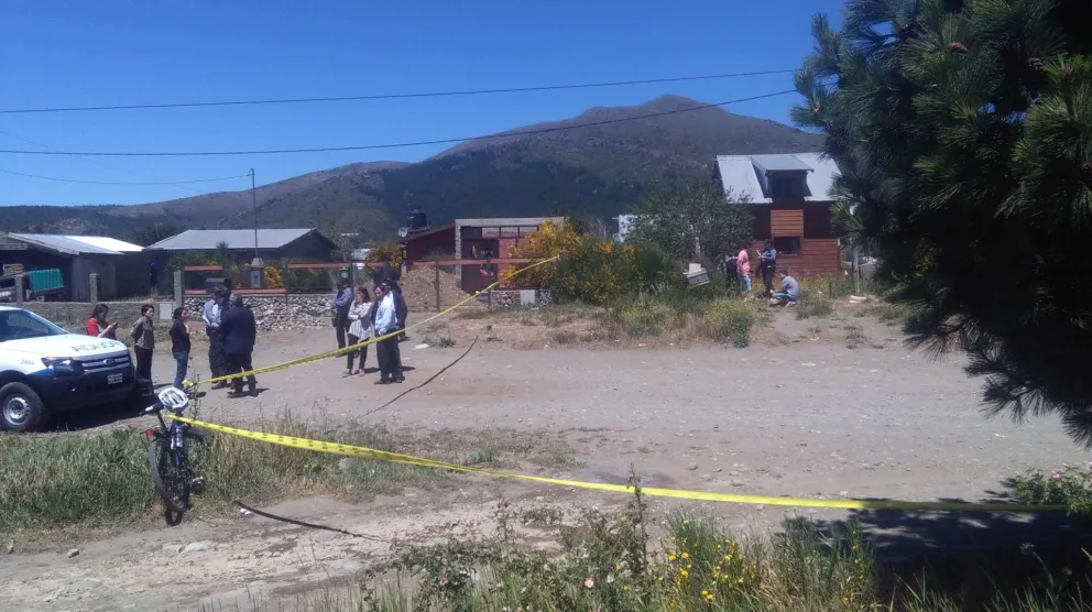 Investigan una muerte en el barrio Nahuel Hue