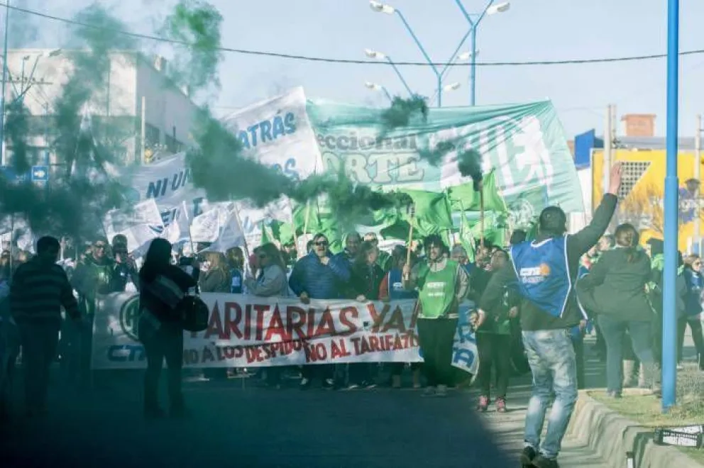Estatales extienden el Paro hasta el martes al mediodía