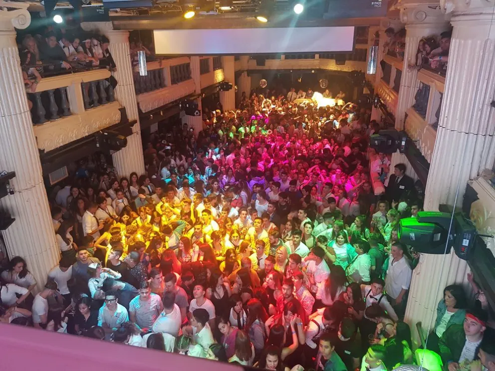 El grupo Alliance equipó a sus discotecas con desfibriladores automáticos