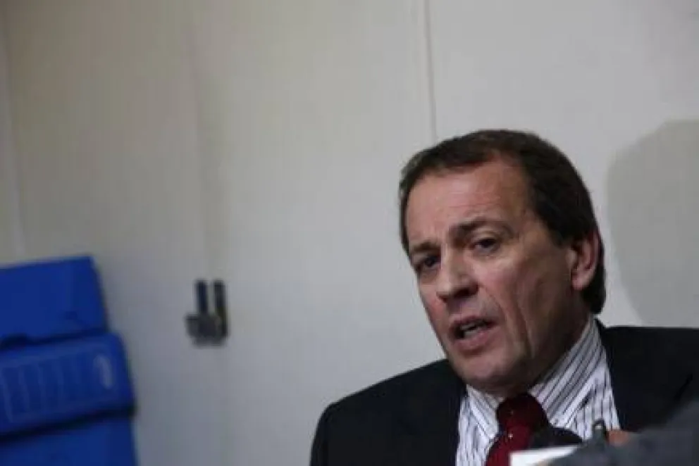 Gustavo Contín, juez de Faltas. 