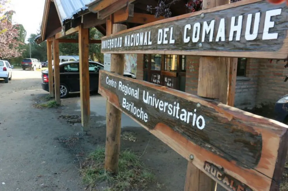 Se reanuda el servicio de intérpretes para estudiantes sordos en la UNCo Bariloche