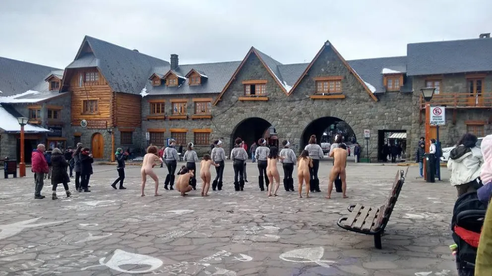 Protestaron desnudos contra la cumbre del G20