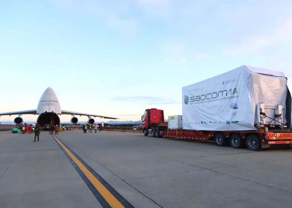 El satélite SAOCOM A1 ya viaja hacia Estados Unidos