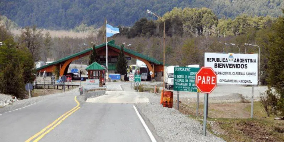Las personas con tres dosis de vacunación, no necesitarán PCR para ingresar a Chile