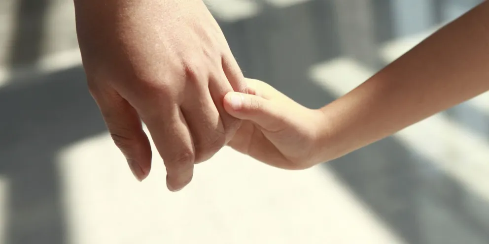 Buscan familias solidarias en Bariloche para brindar contención y cuidado a niños y niñas