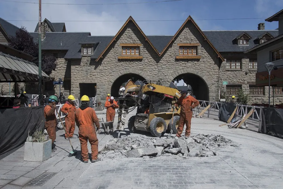 La obra retomó esta semana con reparaciones en los recientes trabajos.