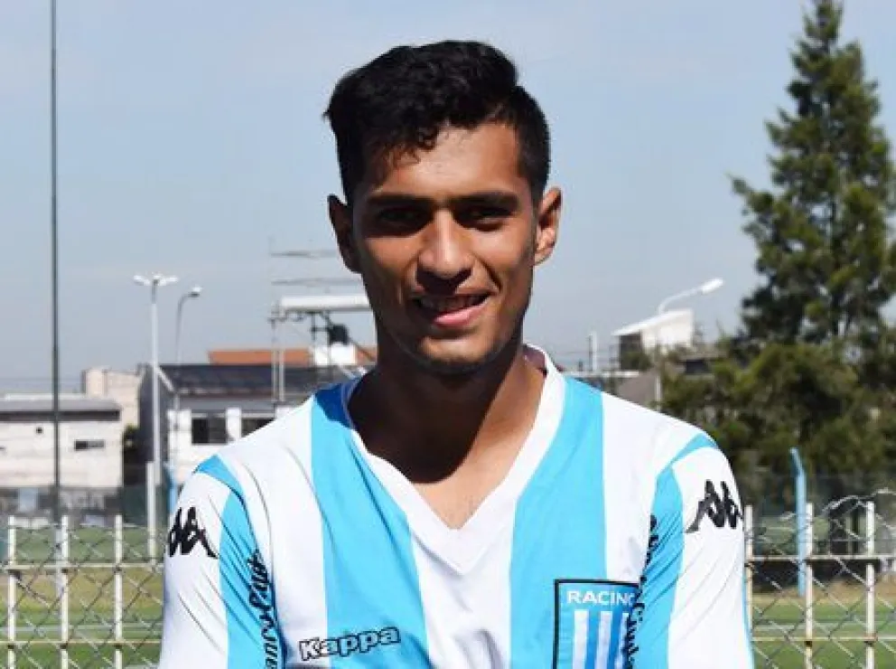 Cruz del Sur incorporó a un ex delantero de Racing de Avellaneda