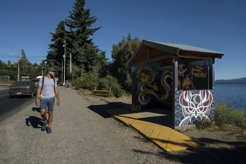 Las obras de arte que realizan los jóvenes son celebradas por los vecinos de la ciudad. 