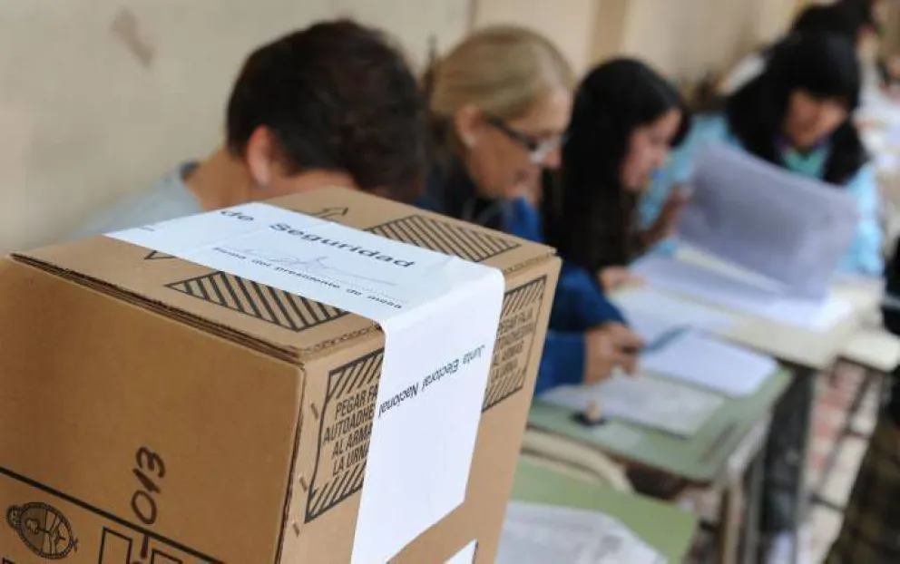 Siete listas para la gobernación
