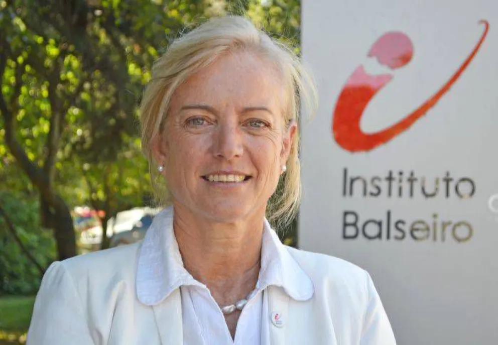 La Dra. Karen Hallberg es egresada y docente del Instituto Balseiro en Bariloche.