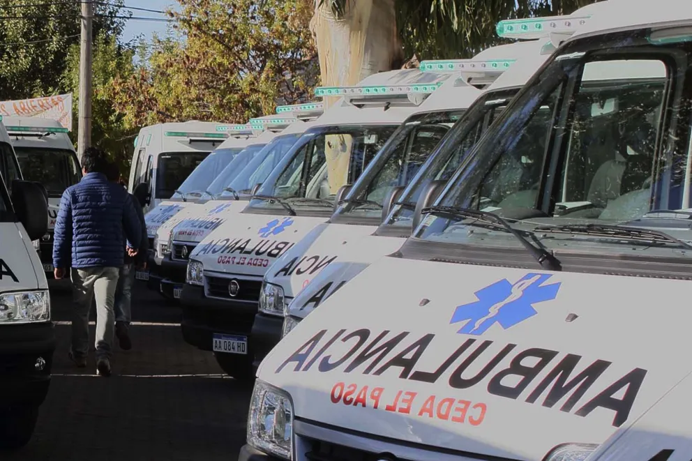 Suman tres ambulancias para el hospital zonal
