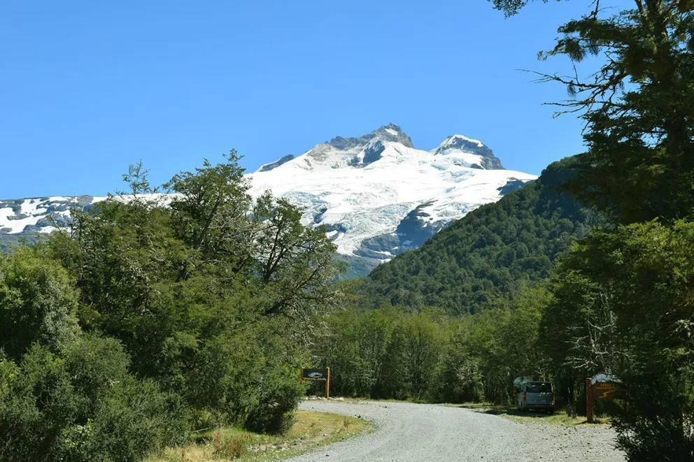 Por trabajos en el camino al cerro Tronador, piden precaución al transitar