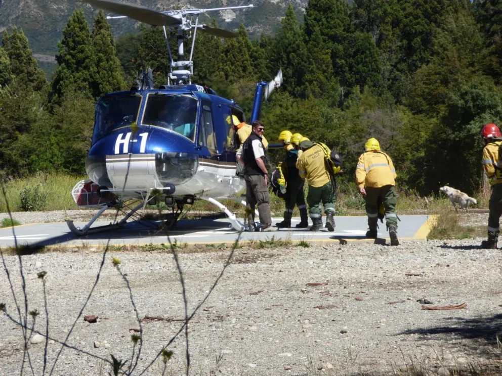 Los combatientes del Splif partiendo desde la base de Bariloche.