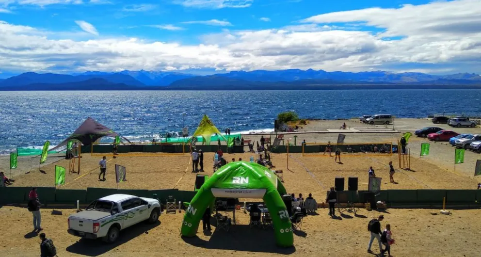 Un fin de semana a puro vóley en la playa del centro