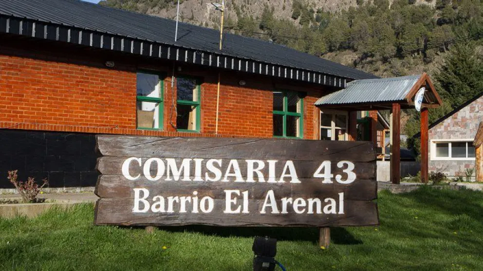 Asesinaron a un joven de Villa La Angostura de una puñalada al estómago
