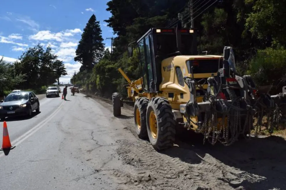 Atención: Hay corte en Bustillo por trabajos en la banquina