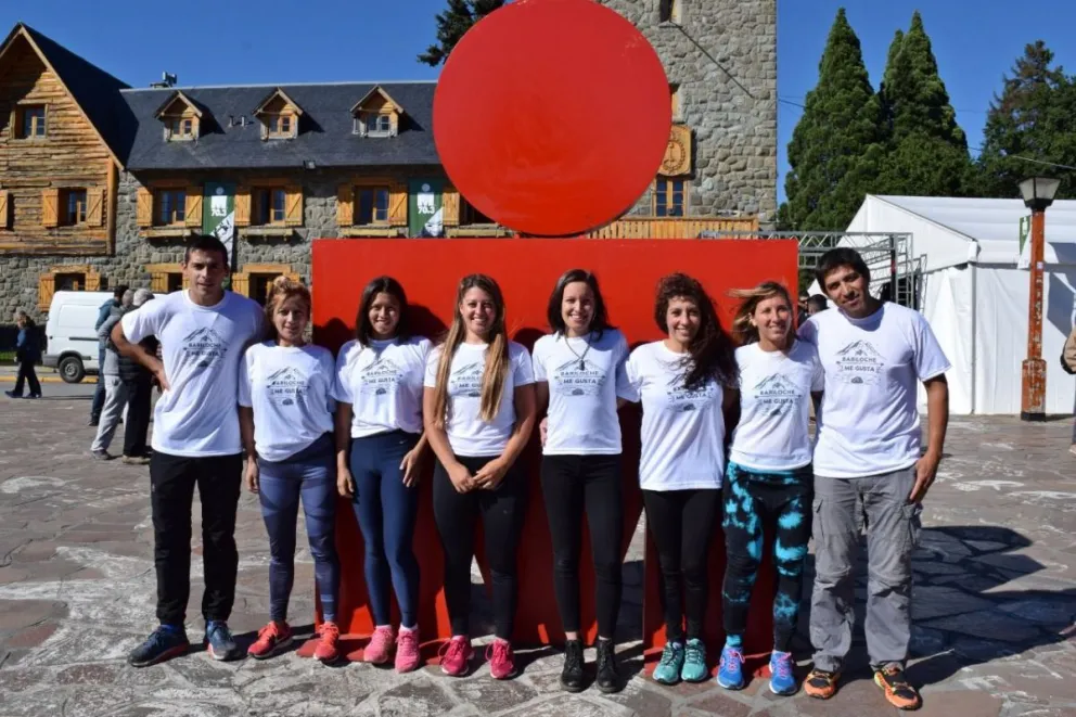 Atletas barilochenses compiten en equipos en el Ironman 70.3