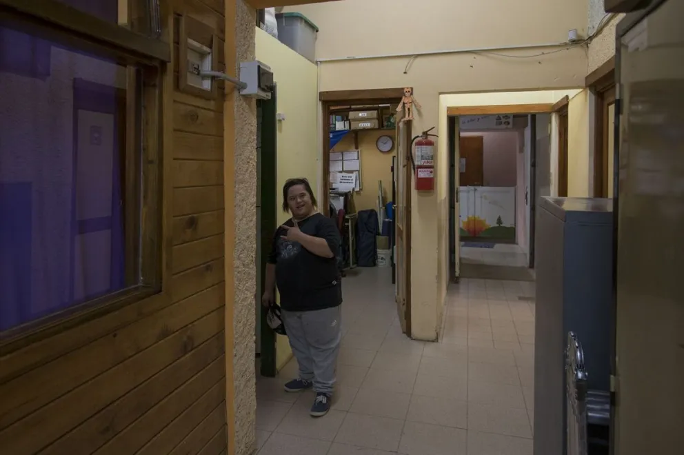 Padres y madres de una escuela especial exigen edificio propio para evitar clases rotativas