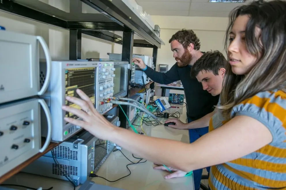 Quedan pocos días para postularse a las becas del Balseiro