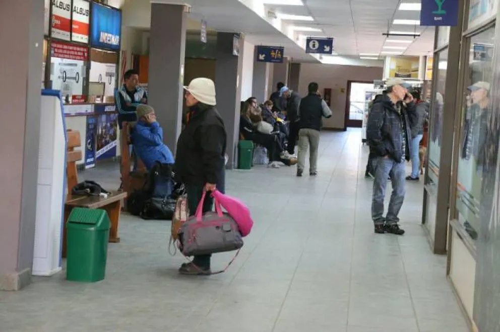 Transporte: paro de empresas de corta y media distancia