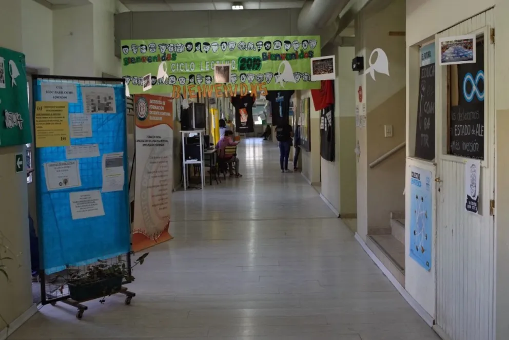 La comunidad educativa del Instituto de Formación Docente reclamará en el Centro Cívico