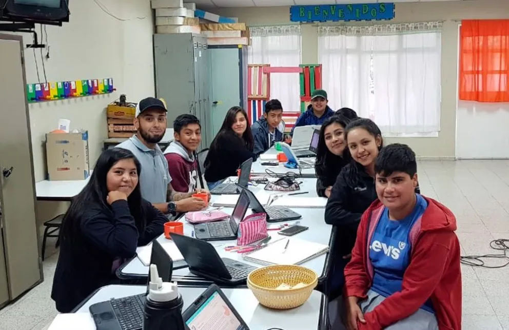 Más de 20 escuelas rurales de Río Negro cuentan con internet satelital