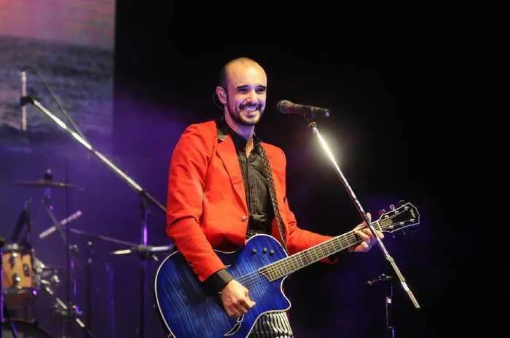 Con entradas casi agotadas, este miércoles toca Abel Pintos en Bomberos