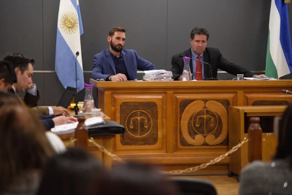 Condenaron a los dos policías que compraron un chip a nombre de Muñoz en plena búsqueda