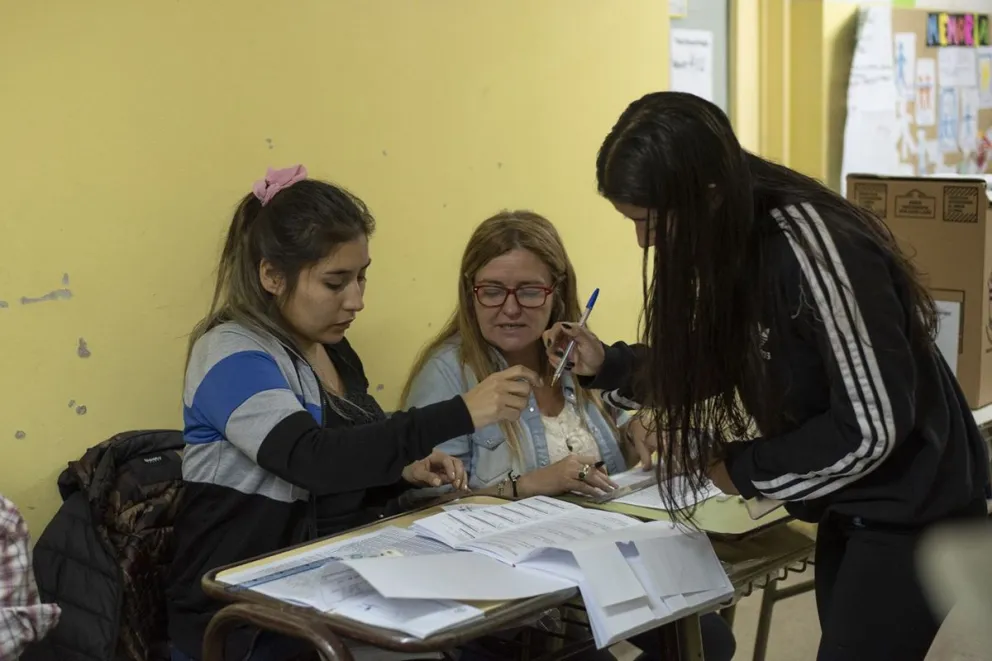 Desde el 22 de abril podrán cobrar las Autoridades de Mesa