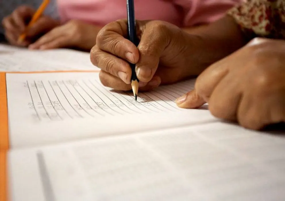 “Yo sí puedo”, un espacio para que la gente aprenda a leer y escribir