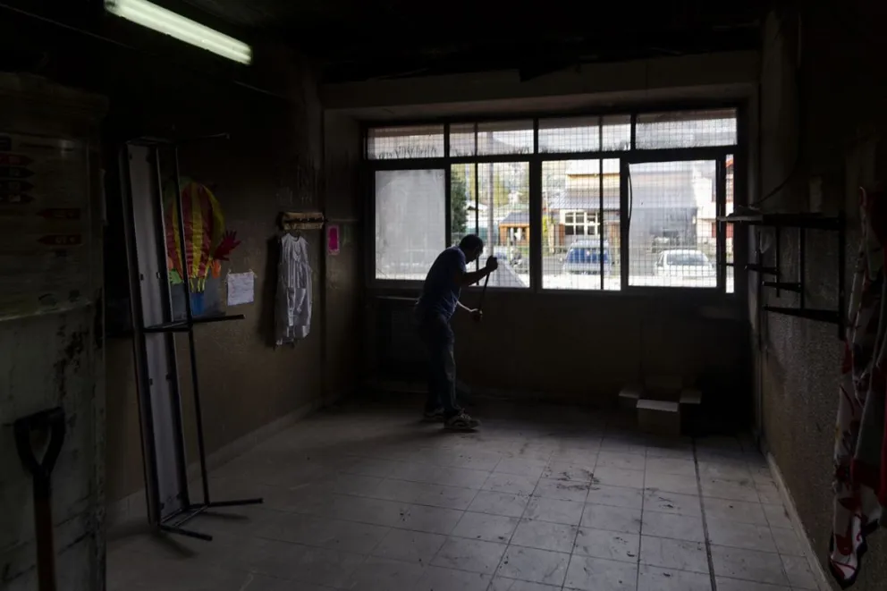 “Necesitamos que el gobierno garantice buenas condiciones laborales para los porteros  de escuela”