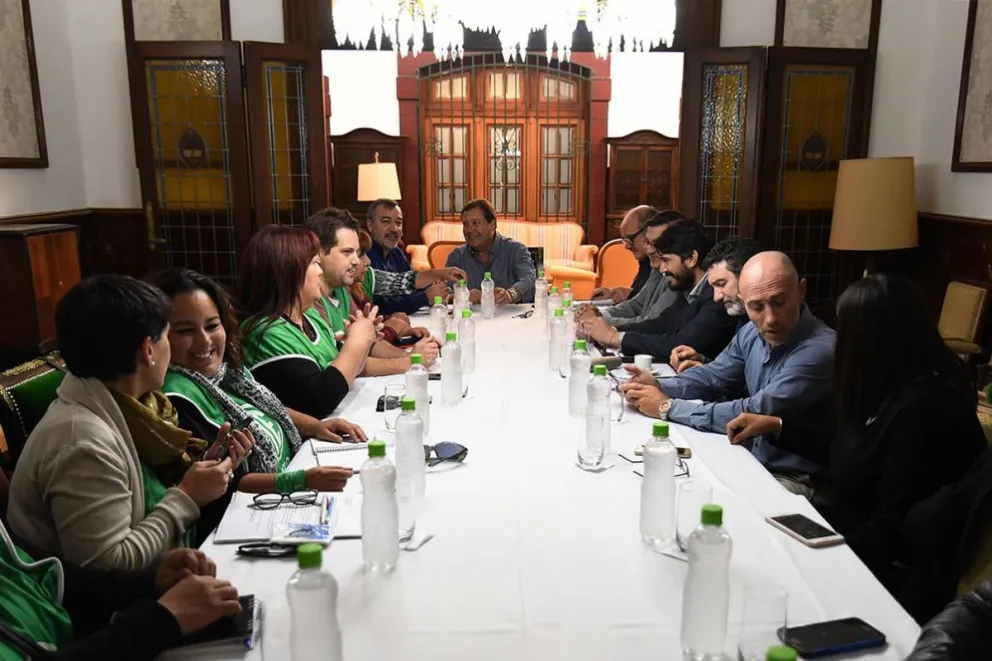 Gobierno y ATE avanzan en la creación de un fondo para vivienda de los afiliados