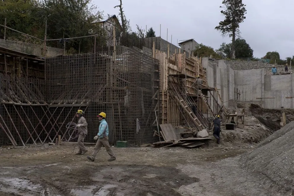 La obra demandó un intenso trabajo de nivelación del terreno. 