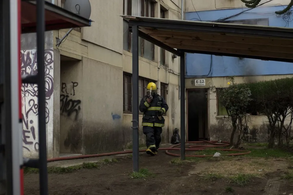 Los ocupantes del departamento incendiado no sufrieron heridas. 