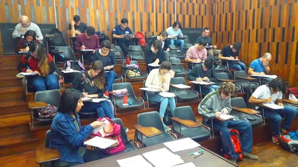 Ya están los resultados del examen de ingreso del Balseiro